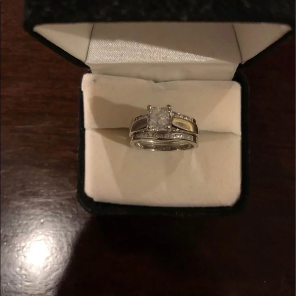 Wedding ring. - Picture 4 of 6